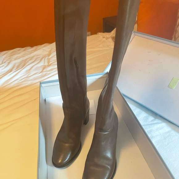 EUC Seychelles Brown Leather Boots with heel - Picture 6 of 10